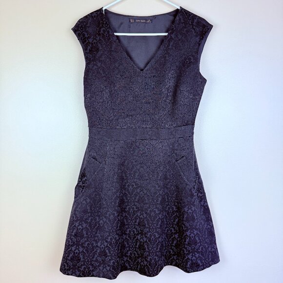 ZARA Women’s Fit & Flare Jacquard Dress V-Neck, Cap Sleeves, Pockets, Lined M - Picture 1 of 11